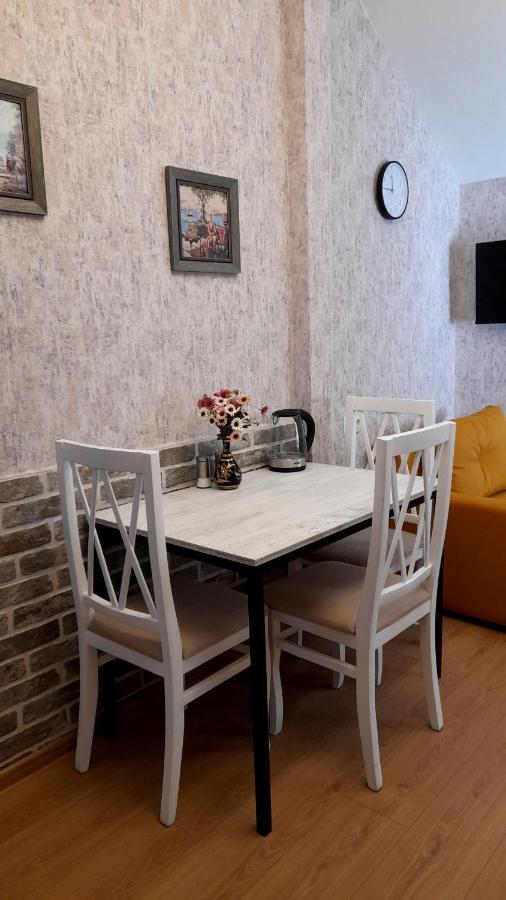 Yellow Apartment Tbilisi Exterior foto